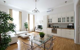Ebony Premium Apartments